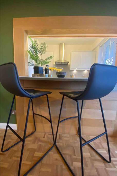 Lovely Apartment With Spectacular Views & Free Parking Brighton Bagian luar foto