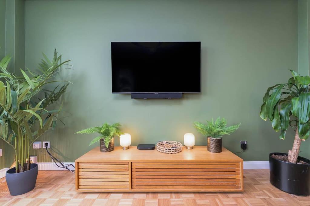 Lovely Apartment With Spectacular Views & Free Parking Brighton Bagian luar foto