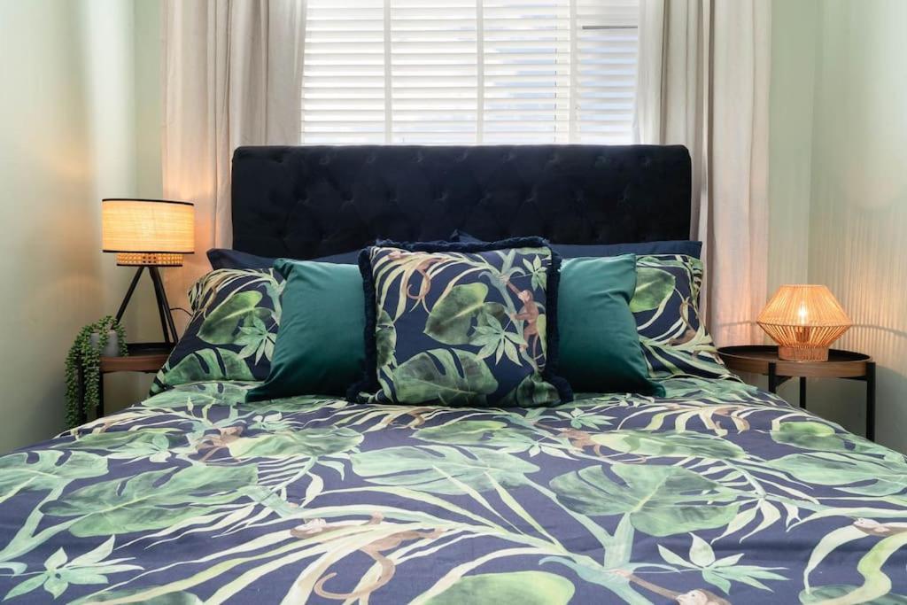 Lovely Apartment With Spectacular Views & Free Parking Brighton Bagian luar foto