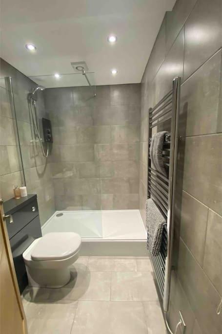 Lovely Apartment With Spectacular Views & Free Parking Brighton Bagian luar foto